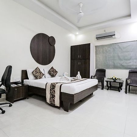 Hotel Whistling Meadows Ahmedabad Exterior foto