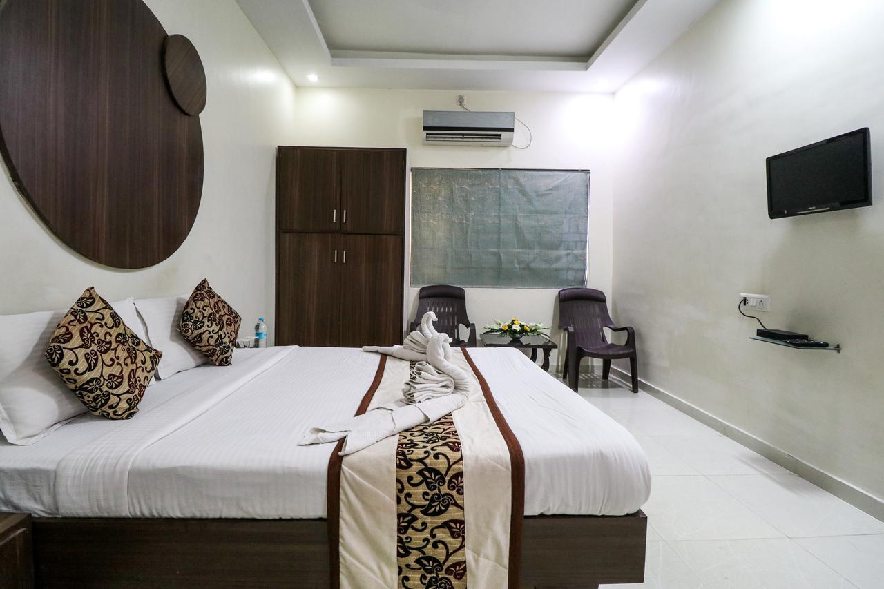 Hotel Whistling Meadows Ahmedabad Exterior foto